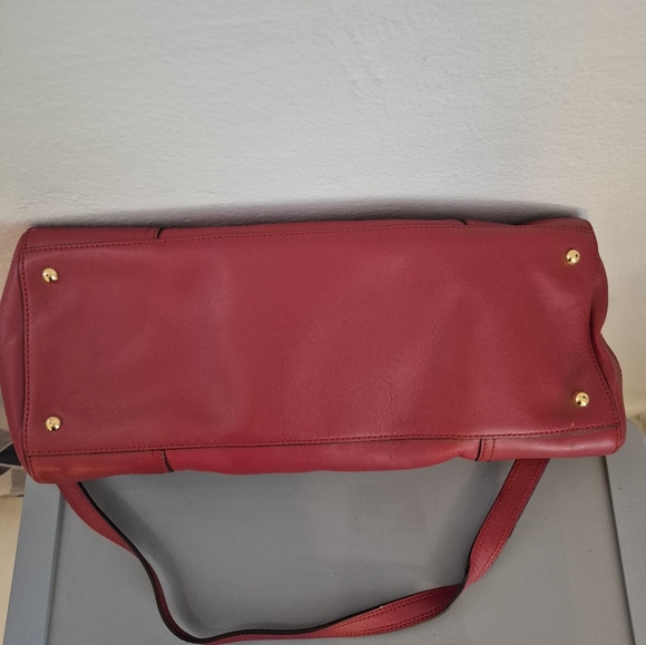 32-CIP RALPH LAUREN RED LEATHER SATCHEL PURSE HANDBAG CROSSBODY STRAP Valentines - Picture 5 of 17